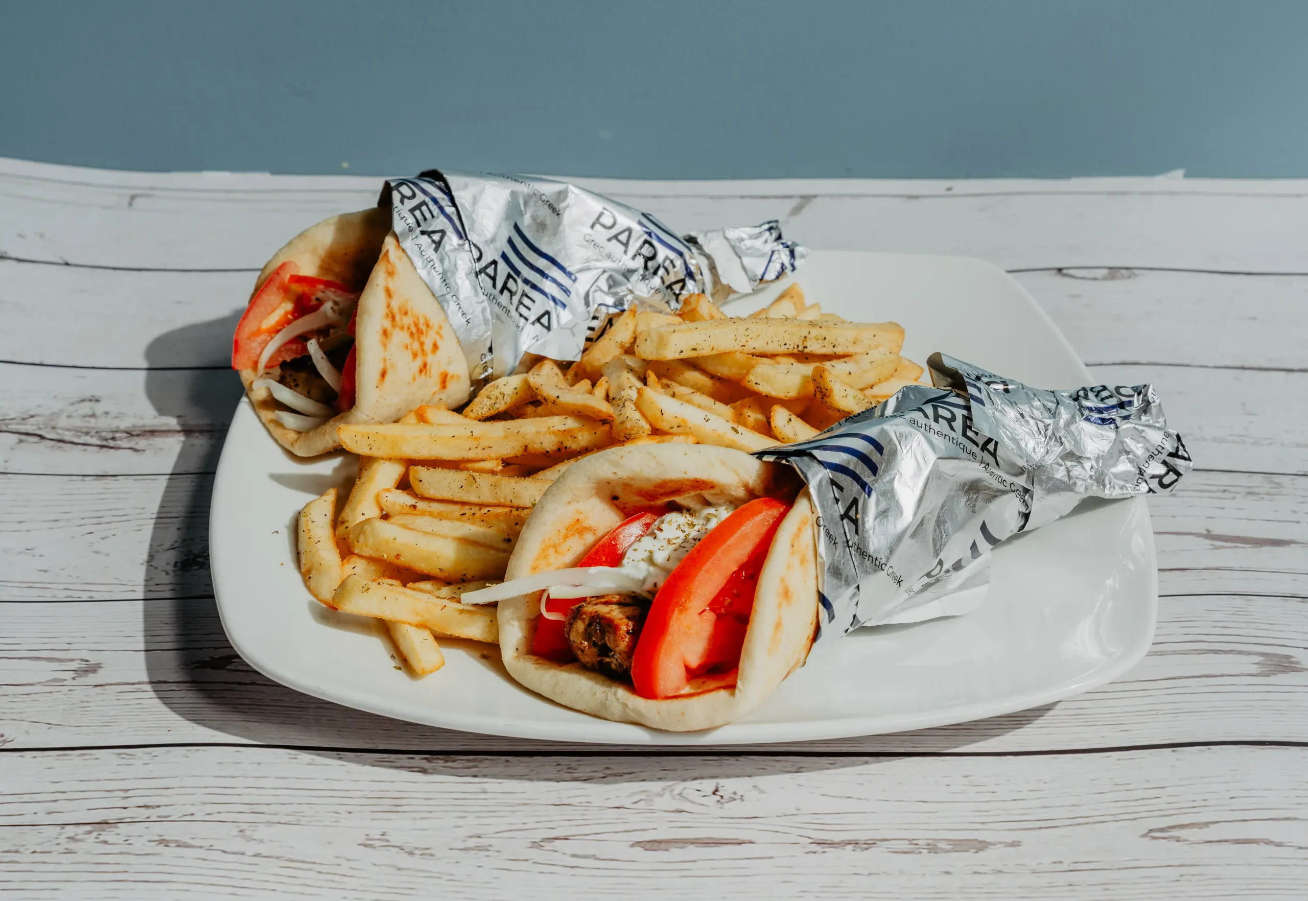 Parea dining atmosphere